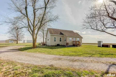 3914 New Church Rd, Pinckneyville, IL 62274