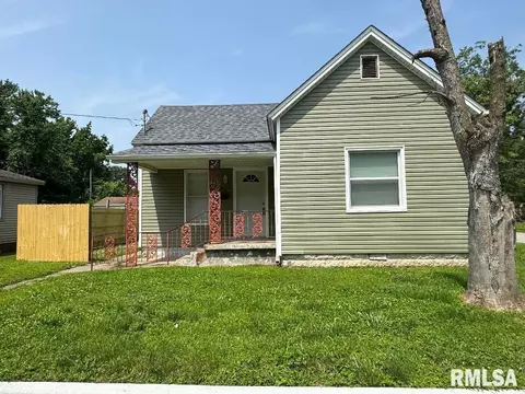 421 N 18th St, Herrin, IL 62948