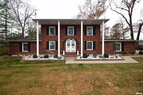 4919 Richview Rd, Mount Vernon, IL 62864