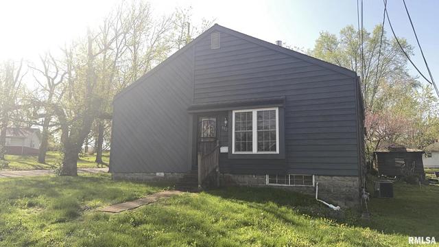 802 W Lindell St, West Frankfort, IL 62896