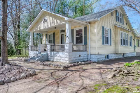 2230 Walnut St, Murphysboro, IL 62966