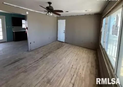 1160 Greenhill Rd, Eldorado, IL 62930 photo 2