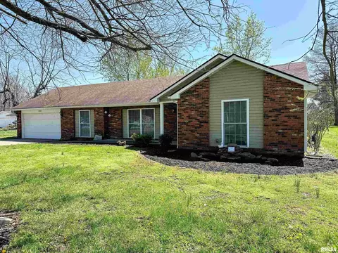 1005 Ivey Ln, Carterville, IL 62918