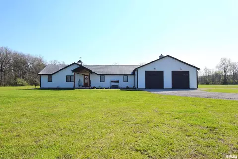 9822 E Richview Rd, Mount Vernon, IL 62864