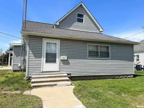 403 S State St, Christopher, IL 62822