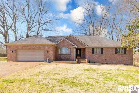 110 Sumac Dr, Paducah, KY 42003