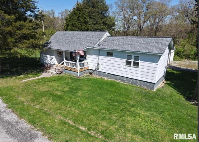 602 Illinois Ave, Christopher, IL 62822