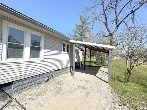 Other - 641 N Hickory St, Centralia, IL 62801 photo 2 of 2