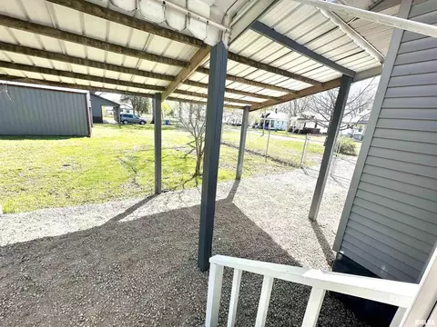 Exterior - 641 N Hickory St, Centralia, IL 62801 photo 3 of 3