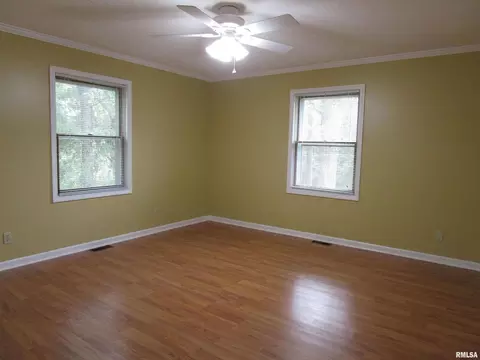 Bedroom - 1253 County Road 800 E, Carmi, IL 62821 photo 2 of 2