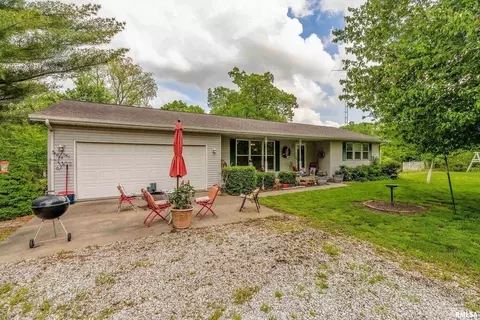 78 Brenning Rd, Murphysboro, IL 62966