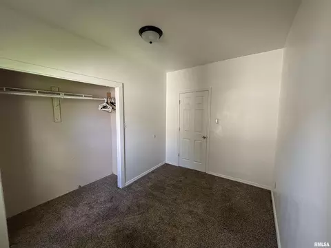1014 E Broadway St, Centralia, IL 62801 photo 10