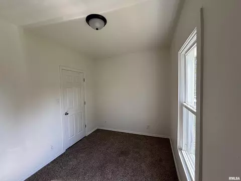 1014 E Broadway St, Centralia, IL 62801 photo 12