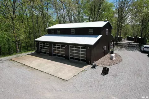 4636 Kinoka Rd, Alma, IL 62807