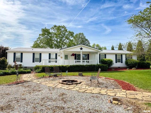 110 Cox Ln, Dongola, IL 62926