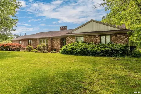 1881 Russell Rd, West Frankfort, IL 62896