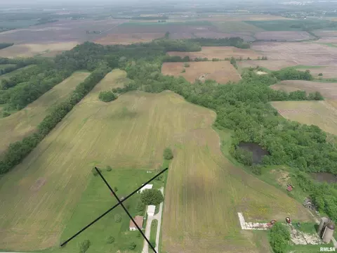 000 Wisher Rd, Patoka, IL 62875