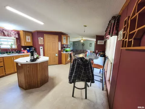 1110 W 7th St, Flora, IL 62839 photo 30
