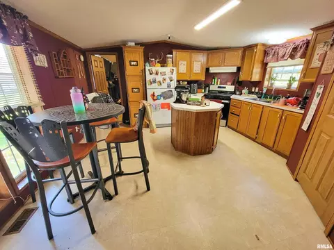 1110 W 7th St, Flora, IL 62839 photo 10