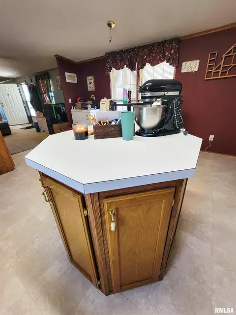 1110 W 7th St, Flora, IL 62839 photo 18