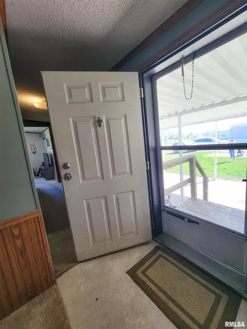 1110 W 7th St, Flora, IL 62839 photo 9