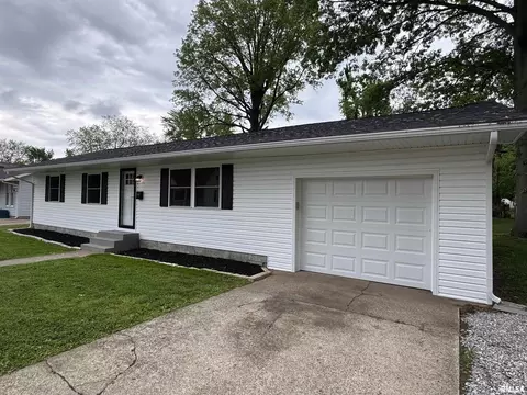 405 S Aikman St, Marion, IL 62959