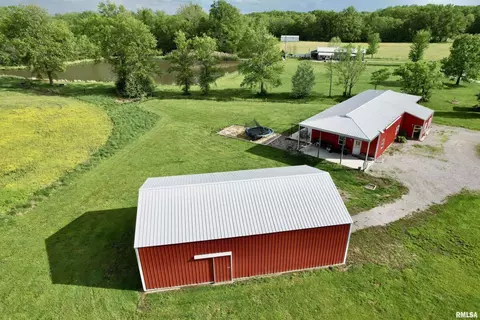 1821 Zion Hill Rd, Centralia, IL 62801