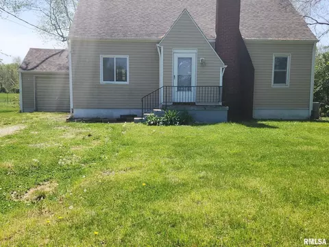 1007 W 7th St, Centralia, IL 62801