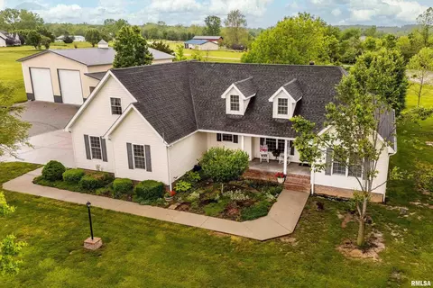 5963 Lakeview Dr, Carterville, IL 62918