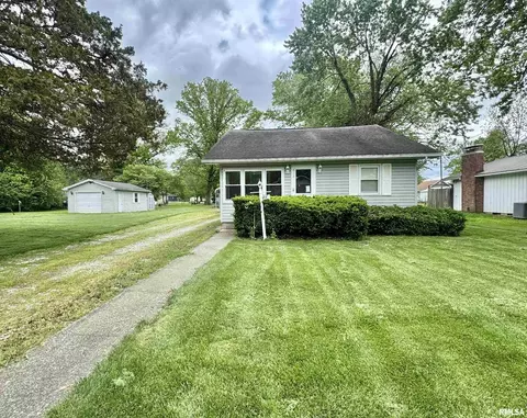 612 W Reed St, Benton, IL 62812