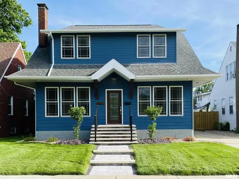 920 E 3rd St, Centralia, IL 62801