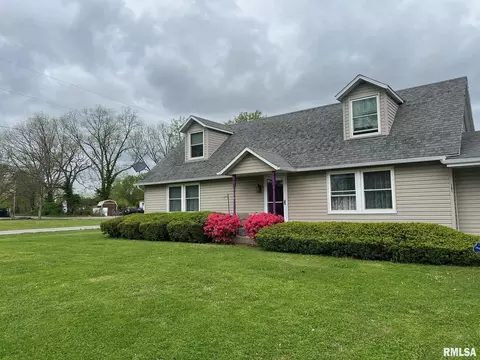 701 Forrest St, Benton, IL 62812