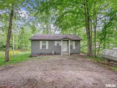 2234 Cascade Ln, Centralia, IL 62801
