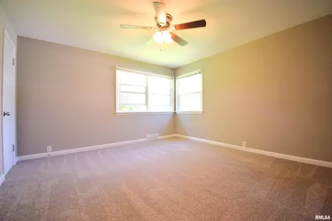 15841 E Fairfield Rd, Mount Vernon, IL 62864 photo 14