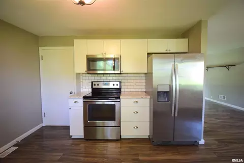 15841 E Fairfield Rd, Mount Vernon, IL 62864 photo 7