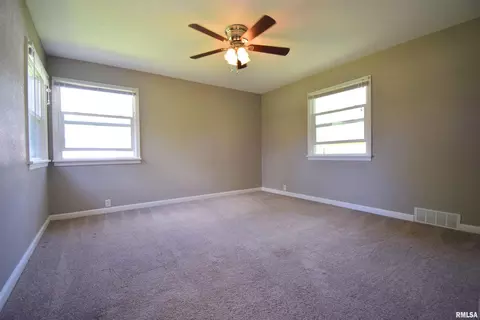 15841 E Fairfield Rd, Mount Vernon, IL 62864 photo 12