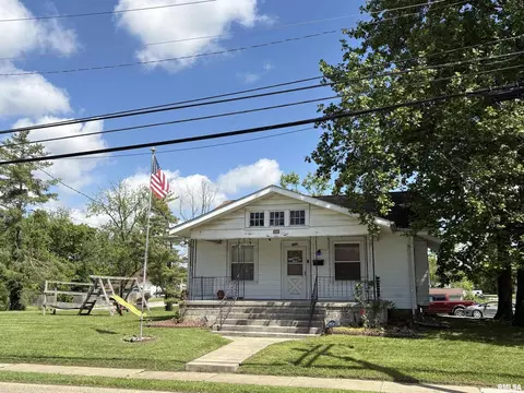 1502 Gartside St, Murphysboro, IL 62966
