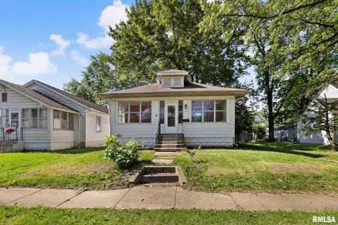 515 E Calumet St, Centralia, IL 62801