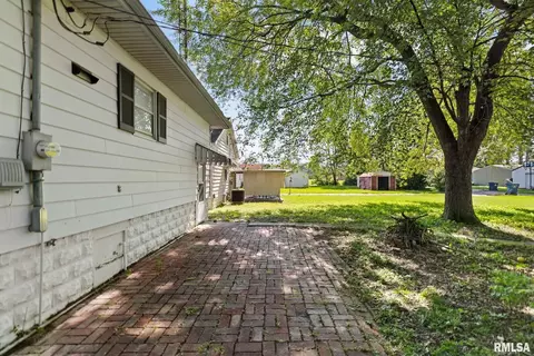 515 E Calumet St, Centralia, IL 62801 photo 7