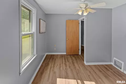 515 E Calumet St, Centralia, IL 62801 photo 23