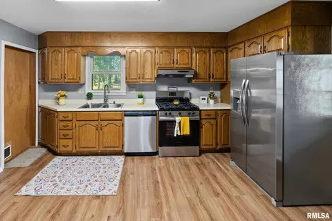 515 E Calumet St, Centralia, IL 62801 photo 15