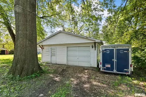 515 E Calumet St, Centralia, IL 62801 photo 8