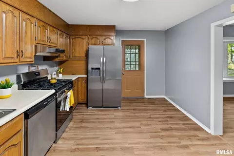 515 E Calumet St, Centralia, IL 62801 photo 16