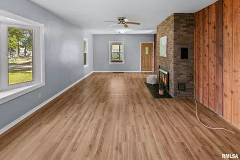 515 E Calumet St, Centralia, IL 62801 photo 14