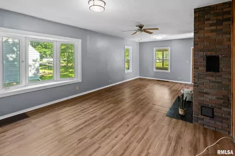 515 E Calumet St, Centralia, IL 62801 photo 13