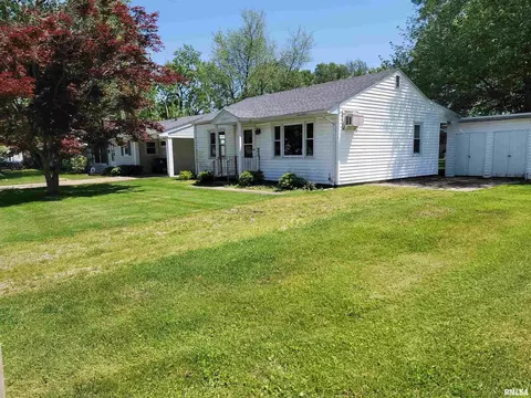 225 Hickory St, Flora, IL 62839 photo 10
