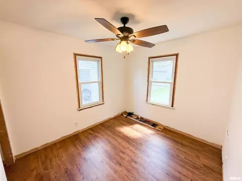 225 Hickory St, Flora, IL 62839 photo 35