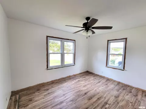 225 Hickory St, Flora, IL 62839 photo 34