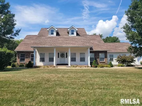 14327 N Mcraven Ln, Mount Vernon, IL 62864