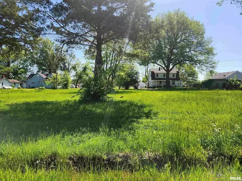 436 N East Railroad St, Ashley, IL 62808